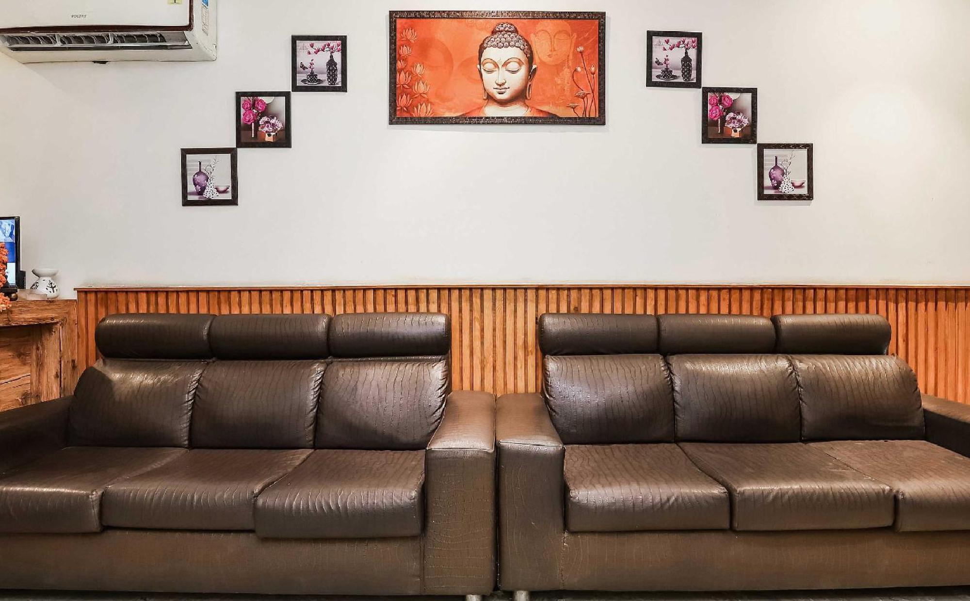 OYO 28373 Hotel Shri Sai Delhi  Buitenkant foto