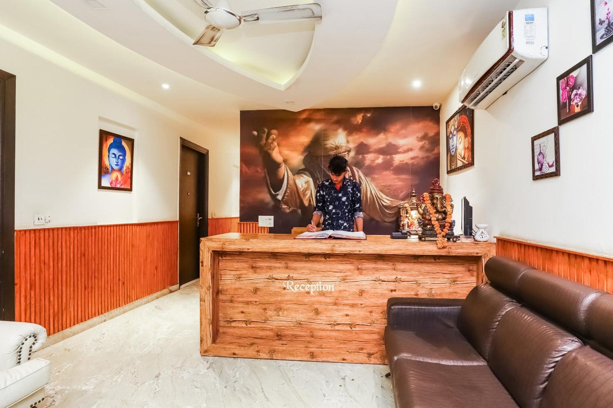 OYO 28373 Hotel Shri Sai Delhi  Buitenkant foto