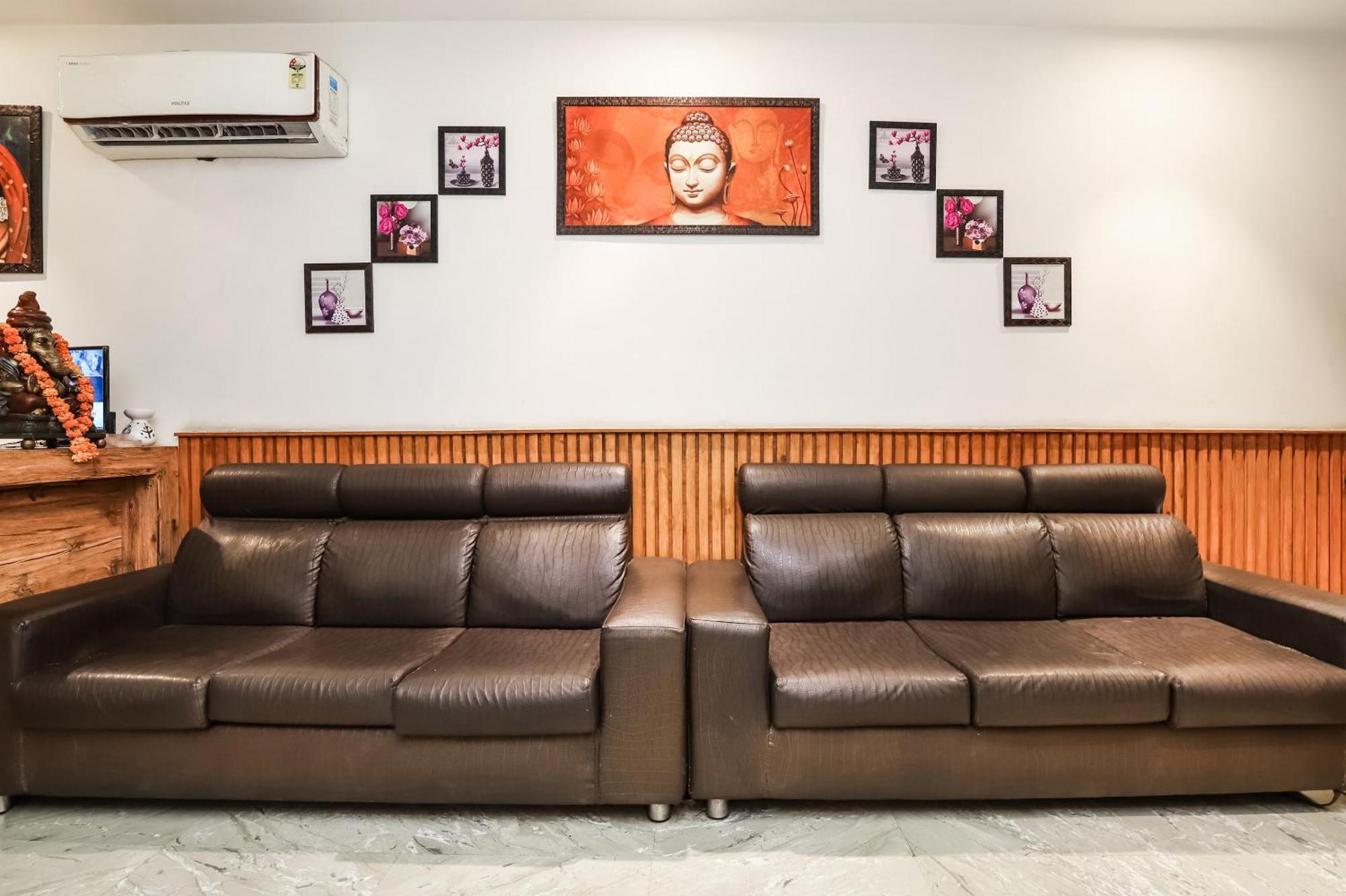 OYO 28373 Hotel Shri Sai Delhi  Buitenkant foto