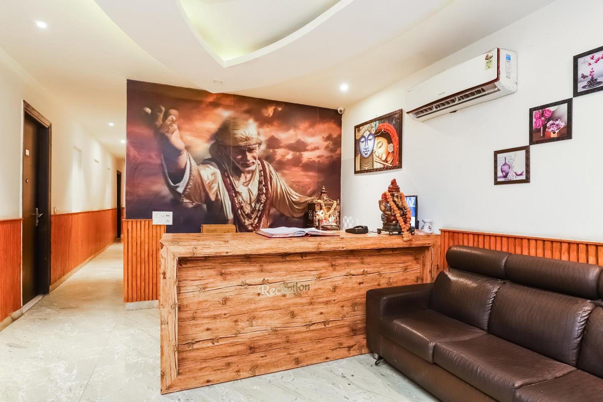 OYO 28373 Hotel Shri Sai Delhi  Buitenkant foto